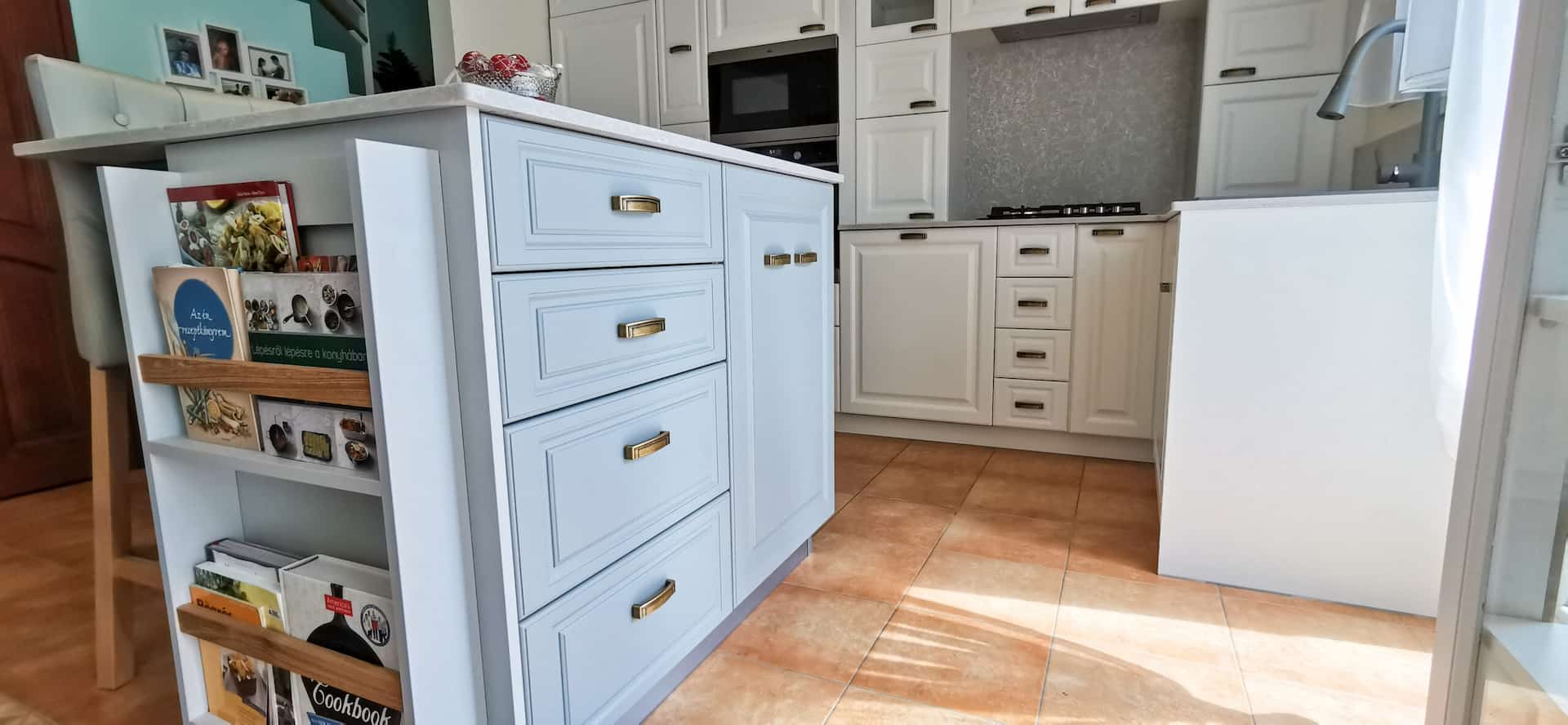 VARGA FURNITURE